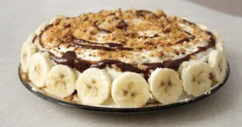 Brzo i bez pečenja: Fantastična torta sa bananama i keksom