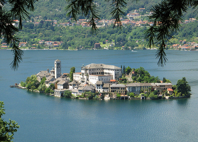 Galerija: Isola San Giulio – italijansko bajkovito ostrvo