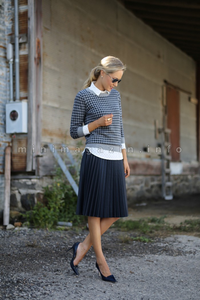 Юбка под рубашку. Уличная мода юбки. Юбка под рубашку. Рубашка с юбкой. Юбка с водолазкой.