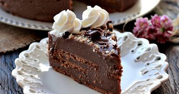 Brzo i bez pečenja: Čokoladna karamel torta