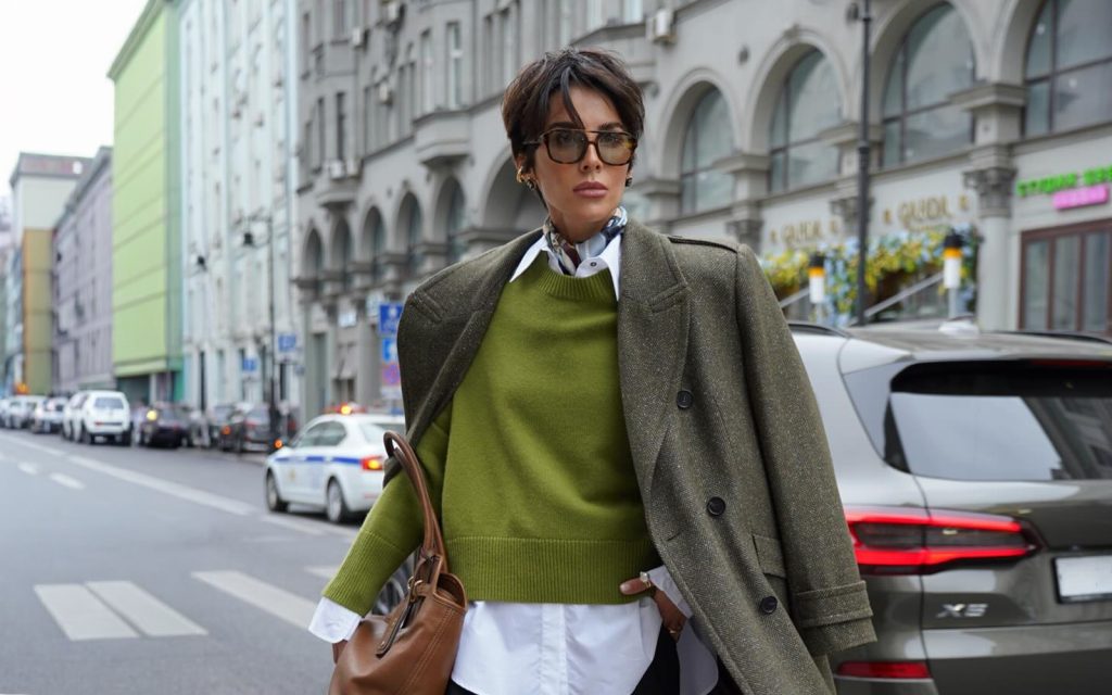 Kaput i farmerice: Najpopularnija kombinacija za zimsku sezonu (i 20 načina da je kombinujete)